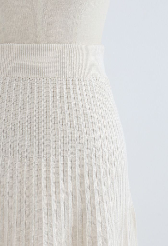 Lace Trim Pleated Knit Midi Skirt in Cream